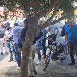 Denuncian que personas armadas llegan a recinto electoral de Castañuelas, Montecristi